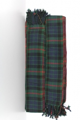 Gunn Tartan piper plaid acrylic wool 13oz pleated 3.5 yards fringed apron from two sides